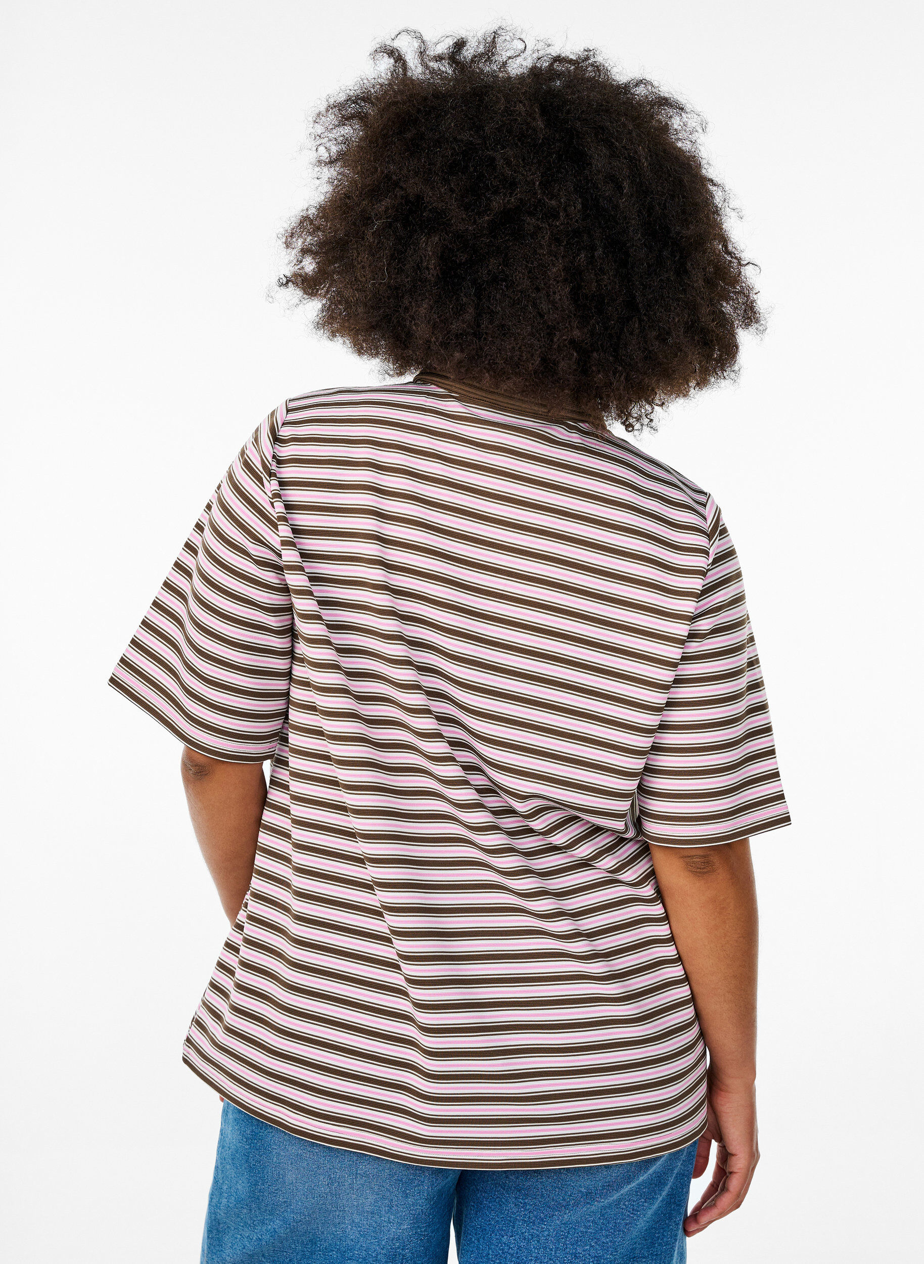 Zizzi Stribet poloshirt med korte &aelig;rmer og knapper, Brun, Model image number 2