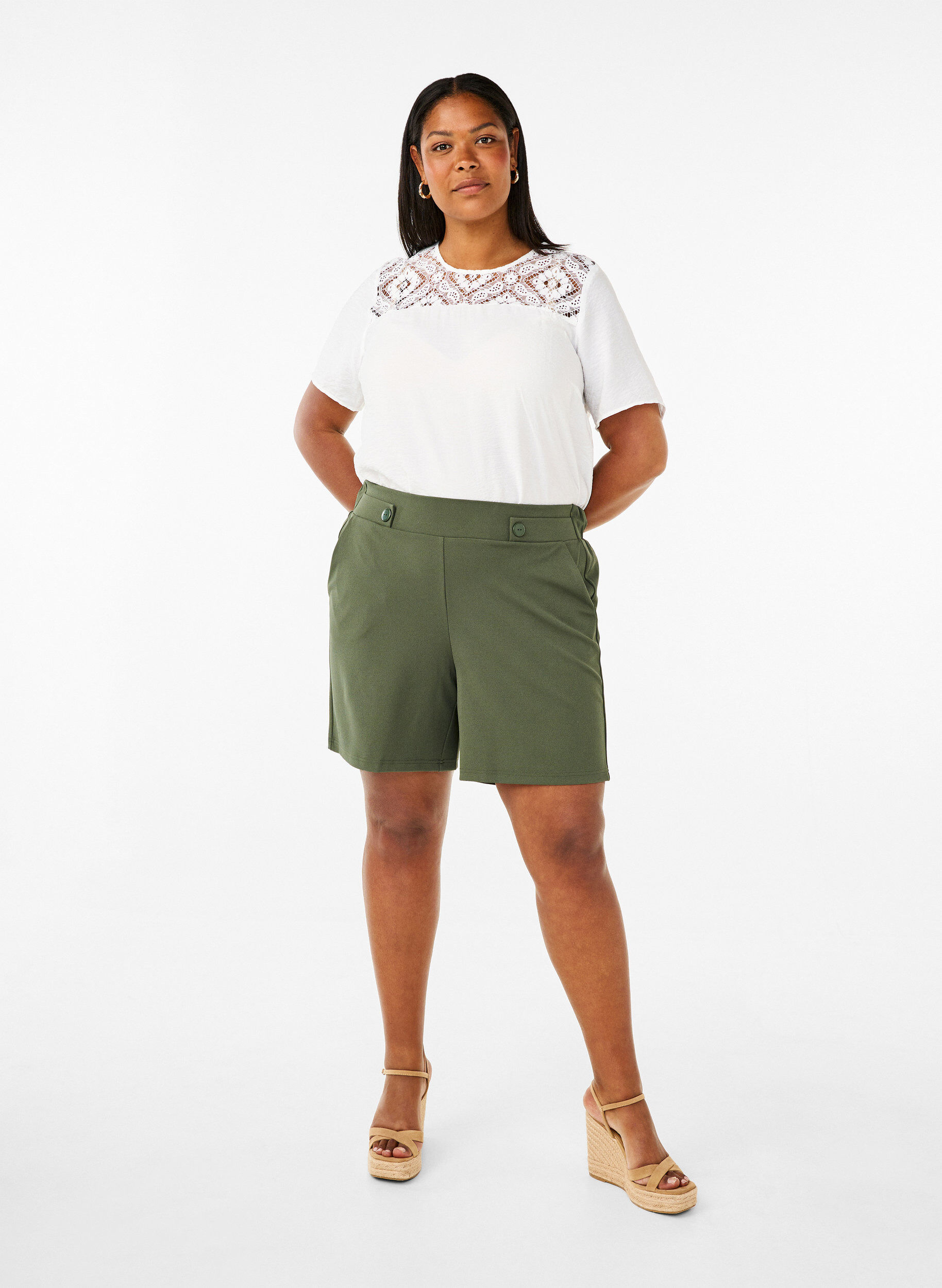 Zizzi Kort&aelig;rmet viskosebluse med blondedetalje, Bright White, Model image number 3