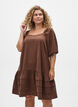 Kort kjole i fløjl med firkantet udskæring, Brun, Model image number 0