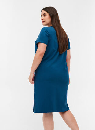 Kortærmet kjole i bomuld med slids, Majolica Blue, Model image number 1