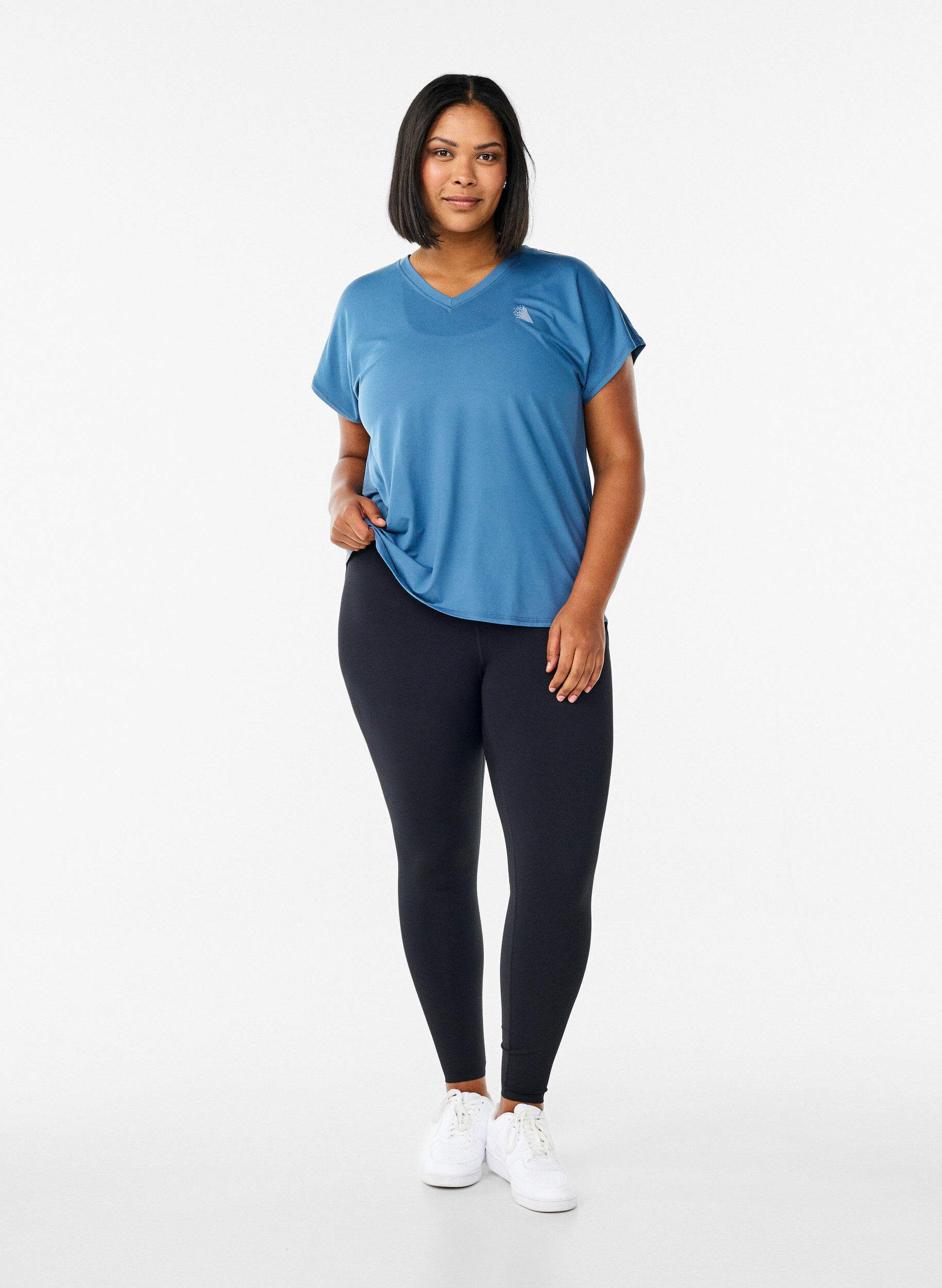 ZizziKort&aelig;rmet tr&aelig;nings t-shirt med v-hals, Bl&aring;, Model image number 1