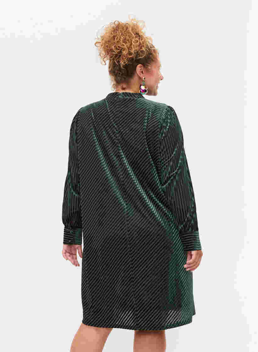 Strukturmønstret kjole i velour, Scarab, Model image number 1