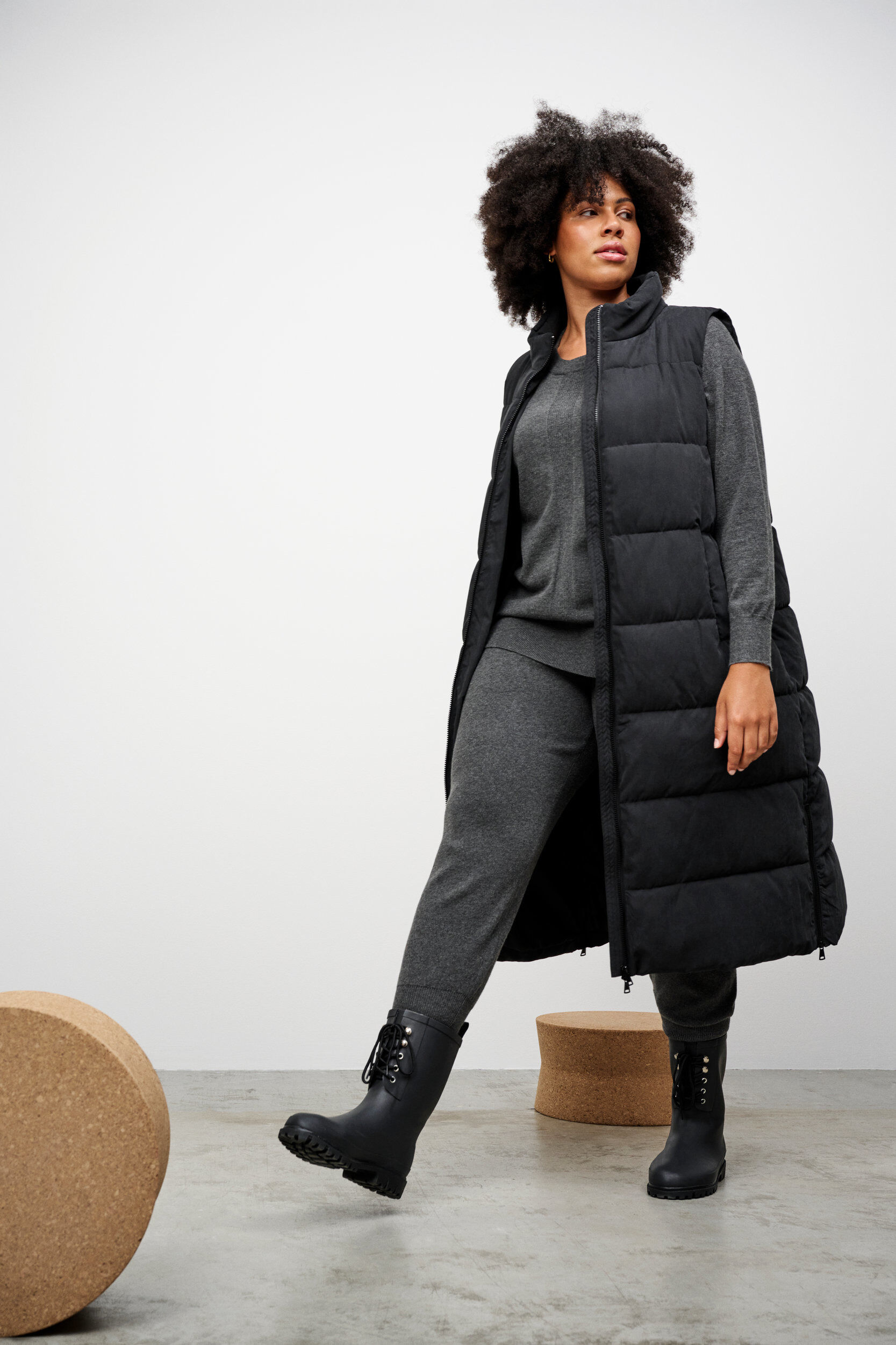 Zizzi Wide fit gummist&oslash;vle med sn&oslash;re , Black, Model image number 1