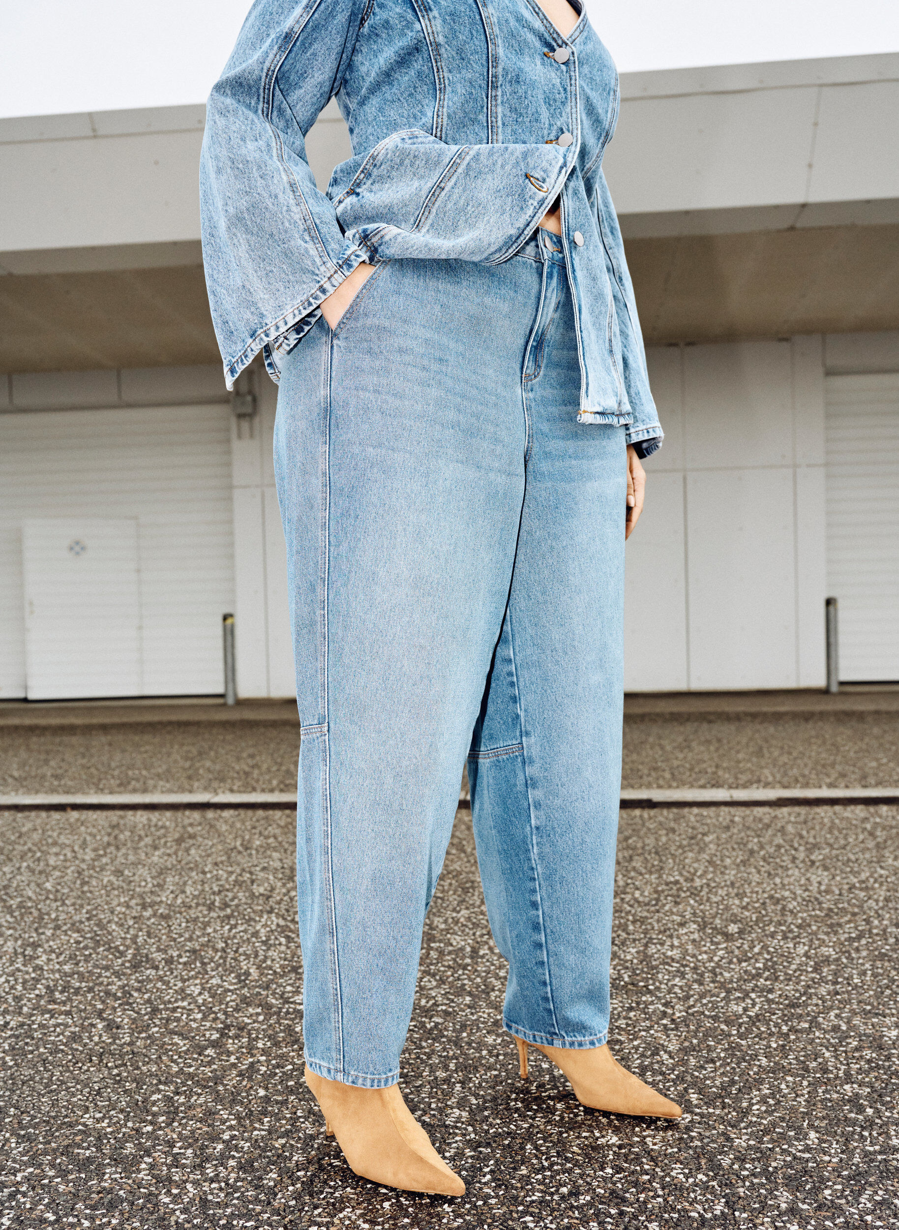 Zizzi Barrel jeans med h&oslash;j talje, Bl&aring;, Image image number 0