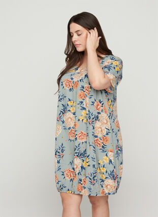 Kortærmet viskose kjole med print, Light Blue Flower, Model image number 0