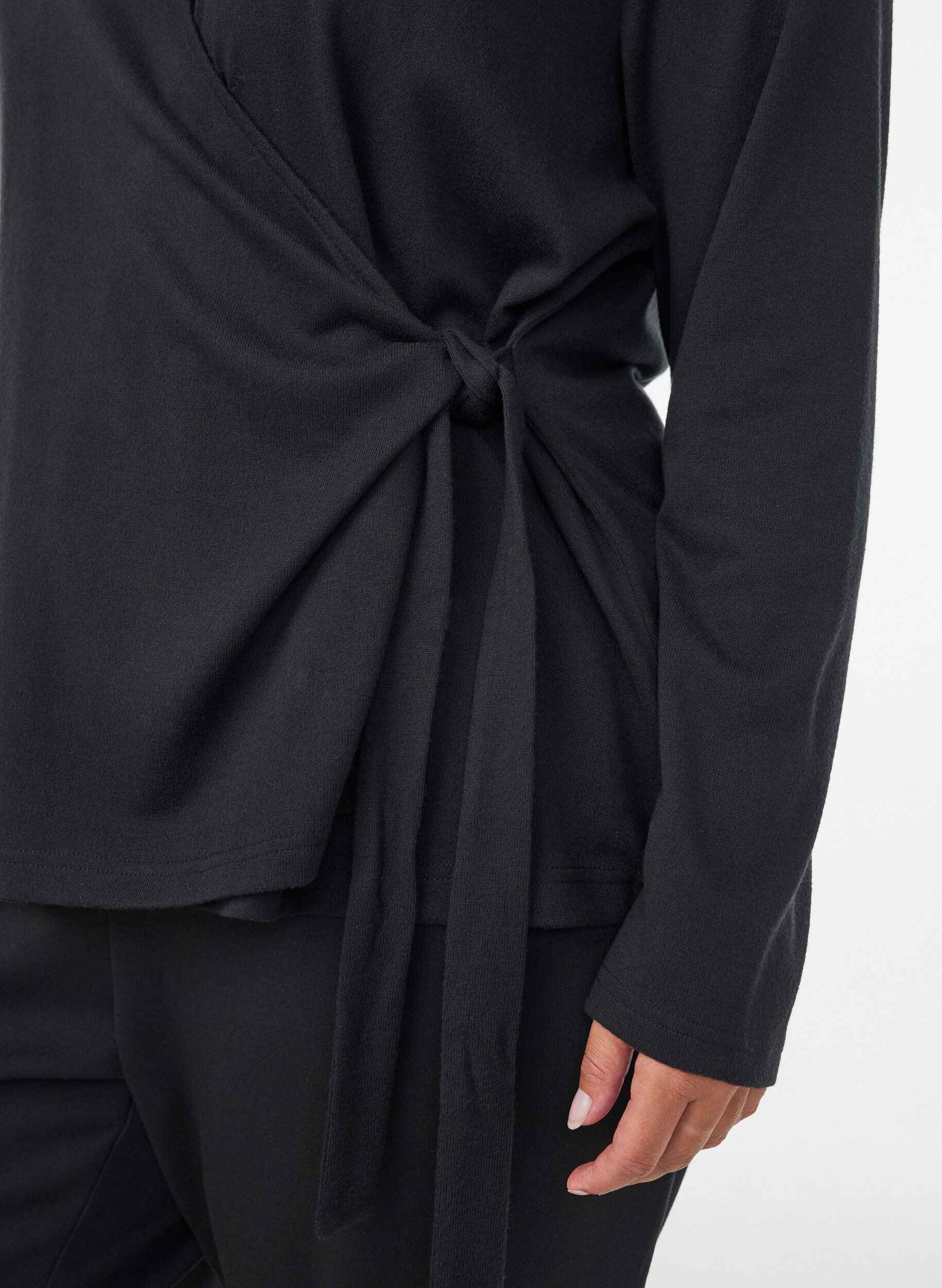 ZizziSl&aring;-om bluse i jersey med bindeb&aring;nd, Sort, Model image number 3