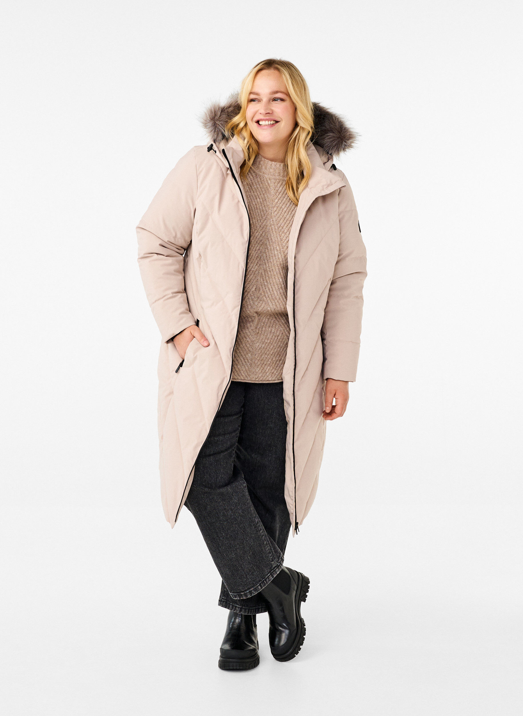 ZizziLang vinterjakke med h&aelig;tte og imiteret pelskrave, Beige, Model image number 1