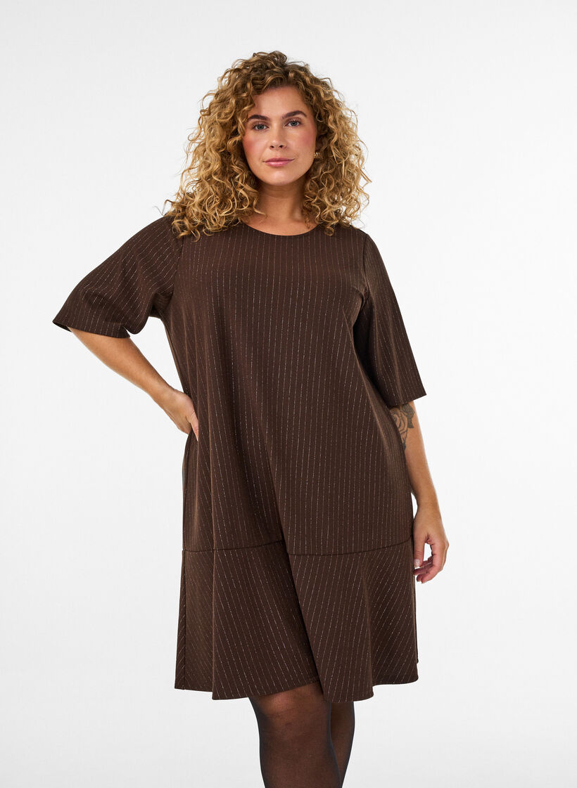 Kort A-formet kjole med glimmerstriber, Brun, Model image number 0