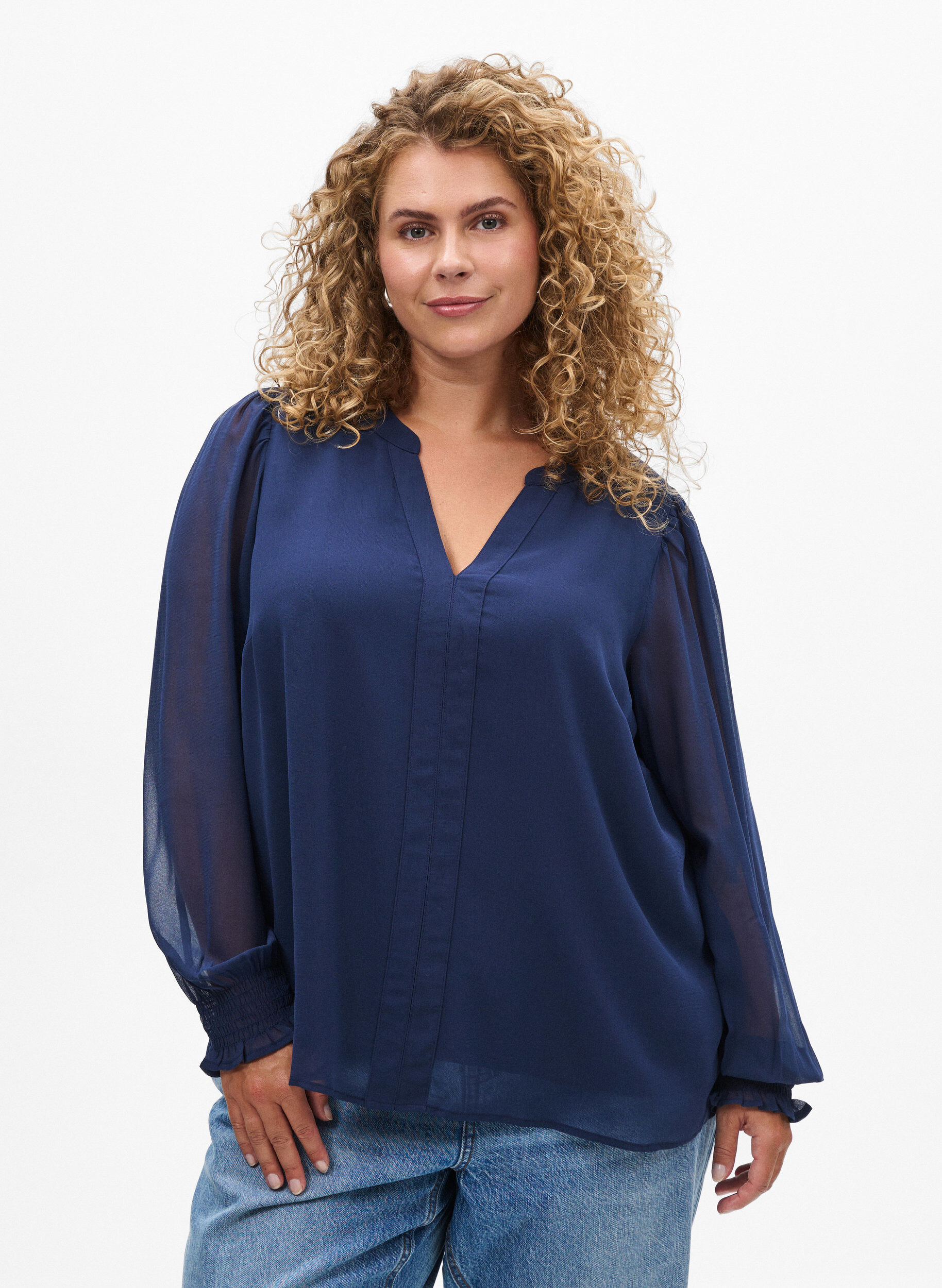 Bluse med transparente &aelig;rmer og smock, Bl&aring;, Model