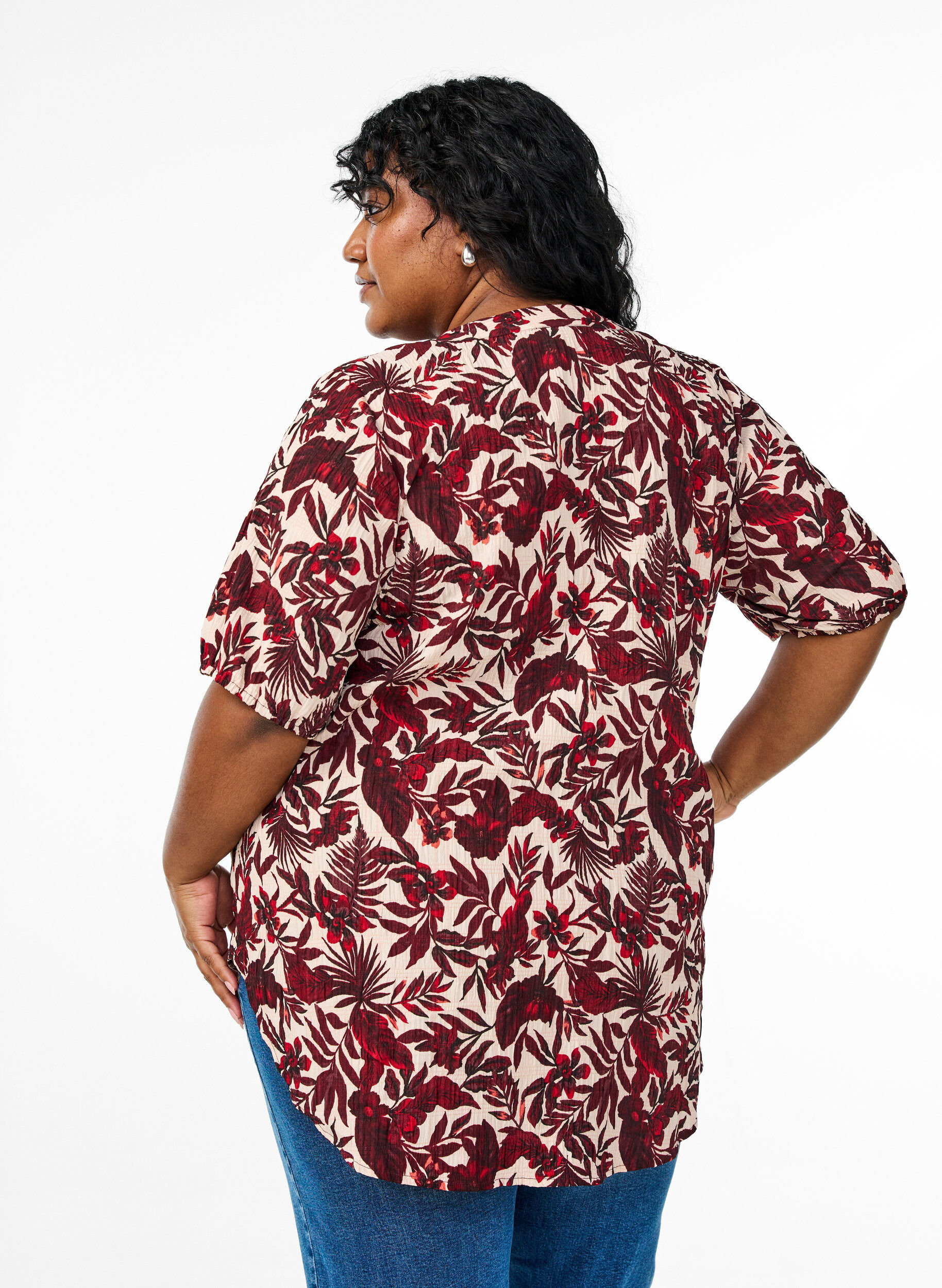 Zizzi Blomstret bluse med korte &aelig;rmer, R&oslash;d, Model image number 2