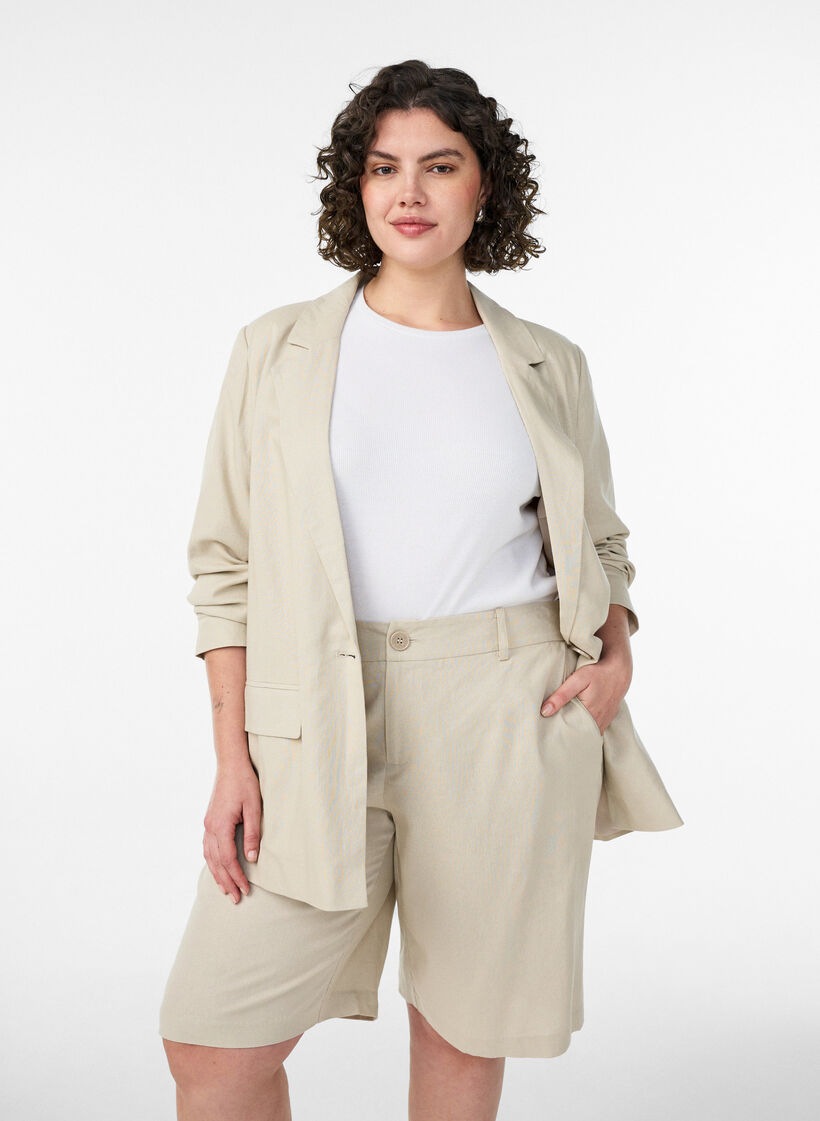Bermudashorts i h&oslash;r og viskose med h&oslash;j talje, Beige, Model image number 0