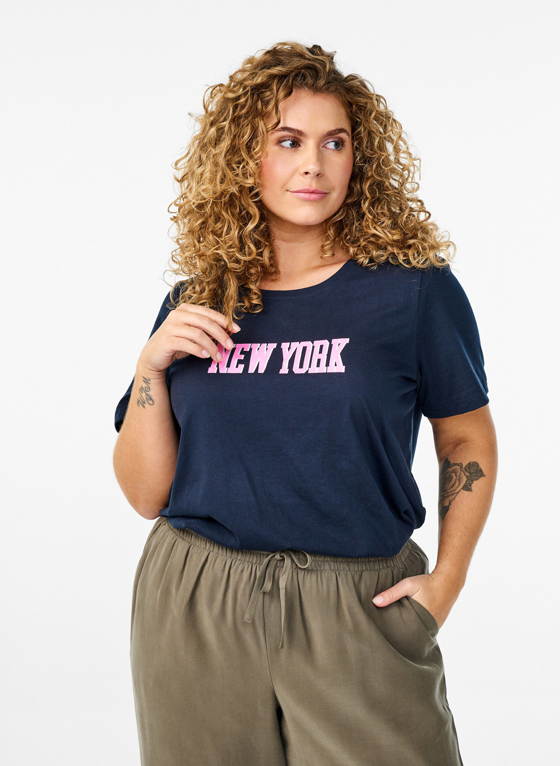 Zizzi FLASH - T-shirt med motiv, Bl&aring;, Model image number 0