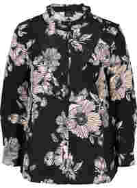 Blomstret viskoseskjorte med flæser