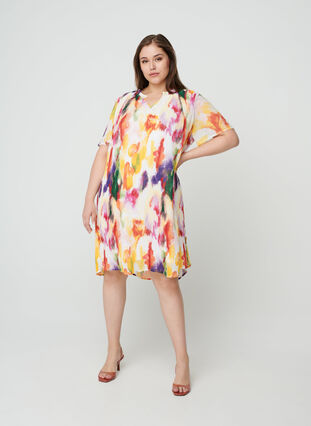 Kort plissé kjole i all over print, Yellow comb AOP, Model image number 2