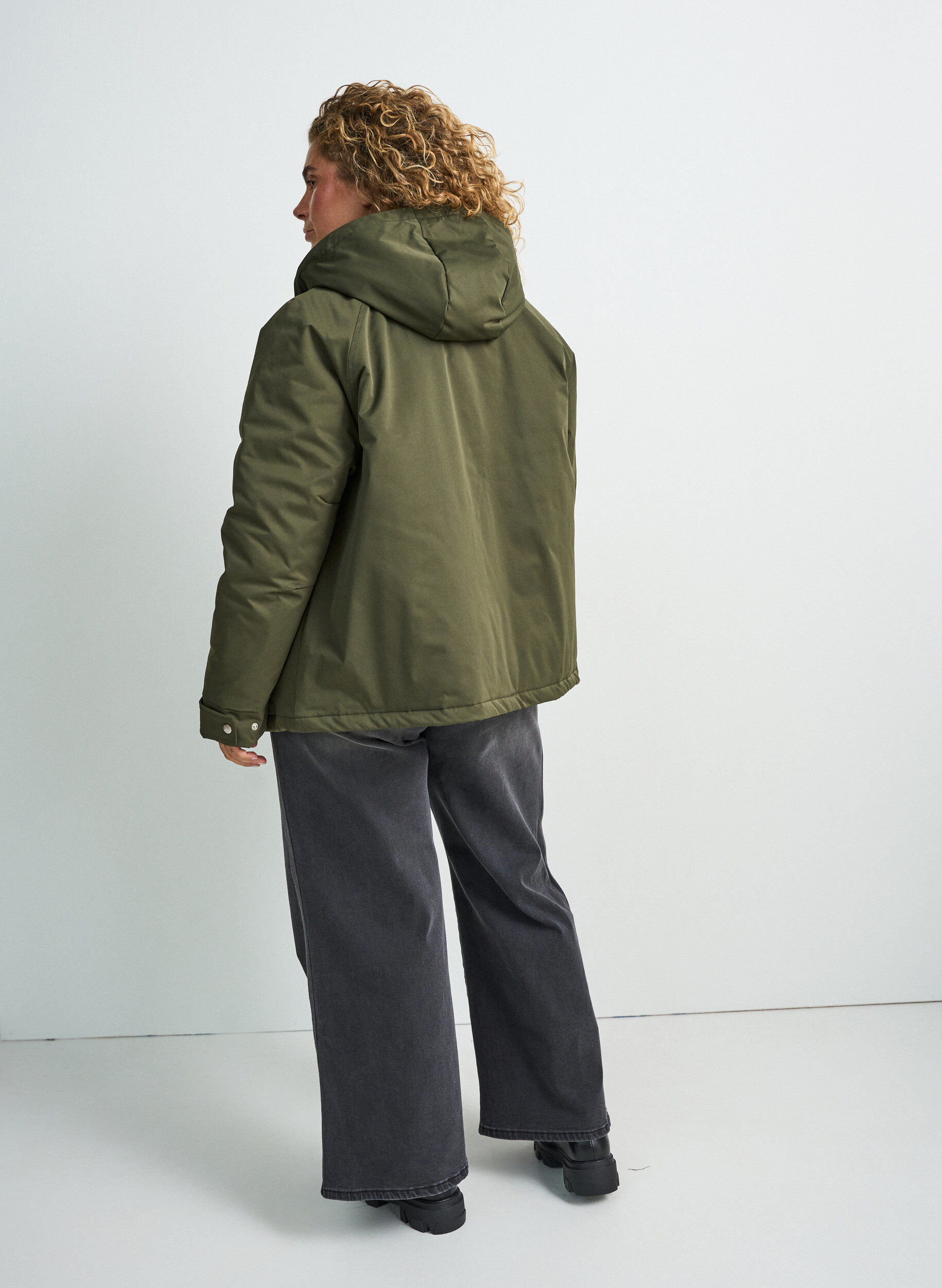 ZizziVatteret parka med aftagelig h&aelig;tte, Gr&oslash;n, Model image number 2