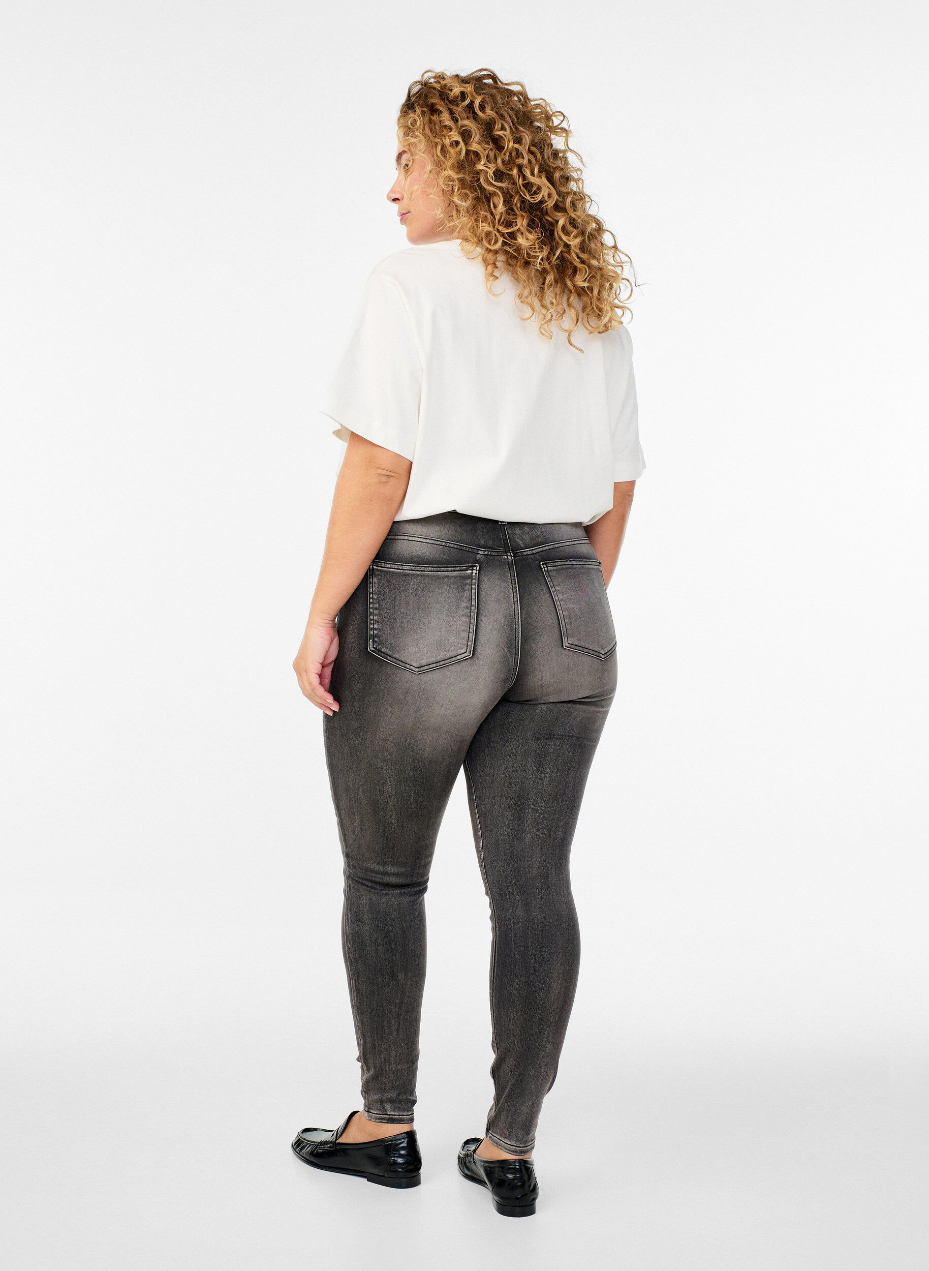 ZizziSuper slim Amy jeans med h&oslash;j talje, Gr&aring;, Model image number 1