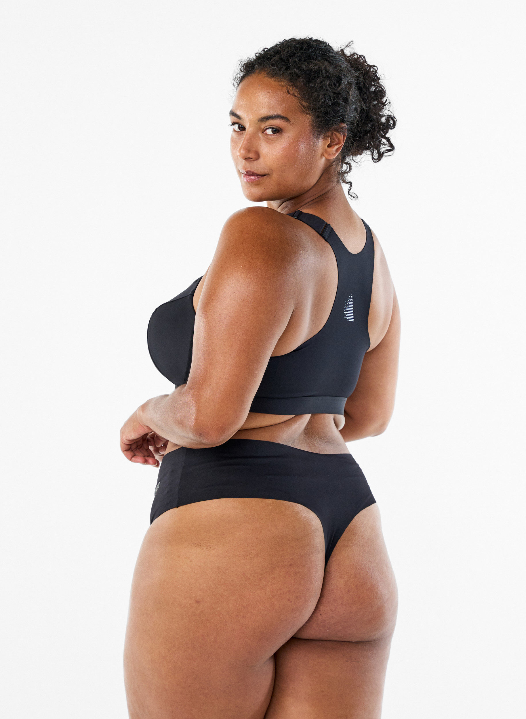 Zizzi 2-pak invisible g-streng tr&aelig;ningstrusser, Sort, Model image number 1