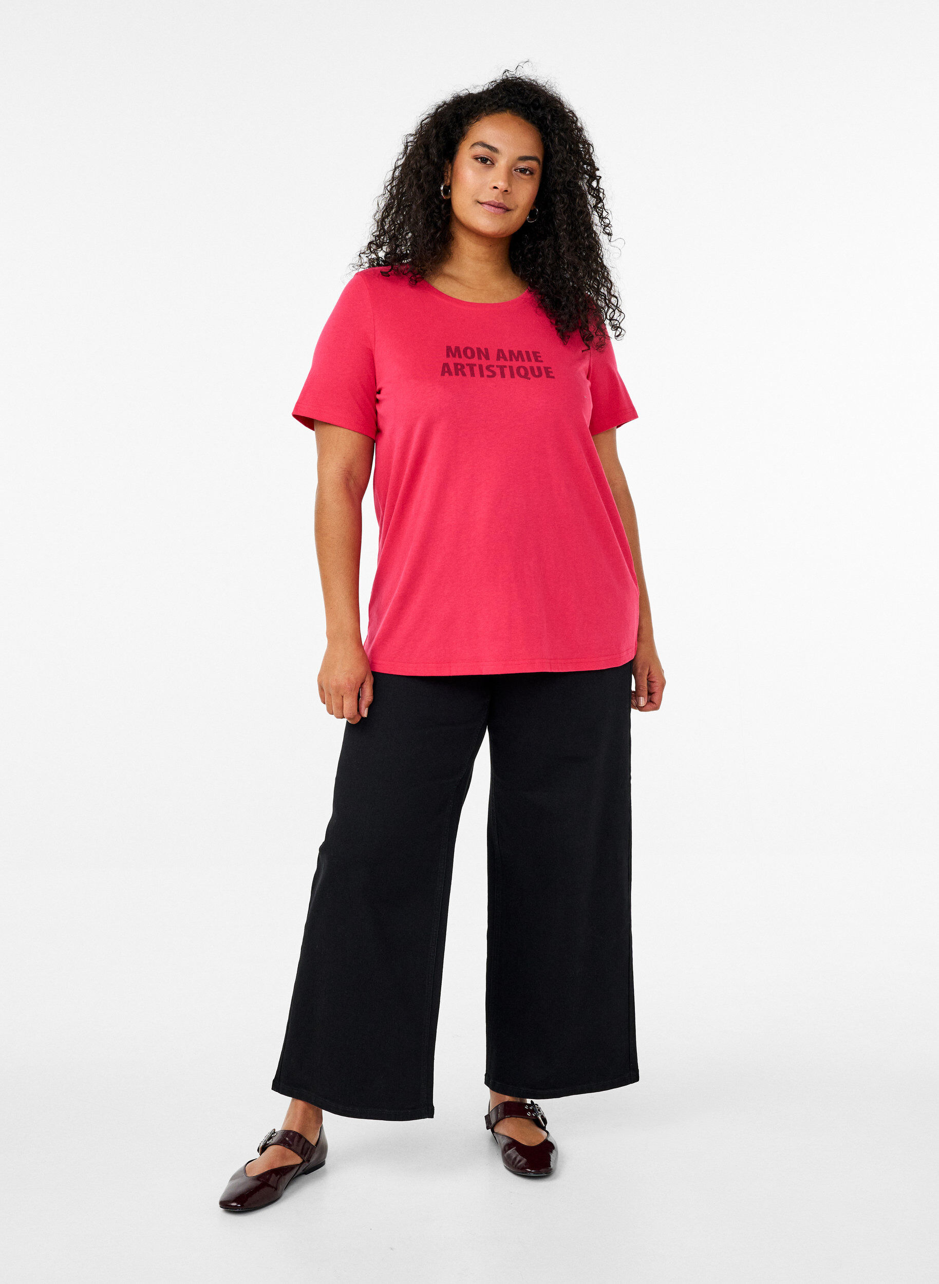 Zizzi FLASH - T-shirt med motiv, Lyser&oslash;d, Model image number 1