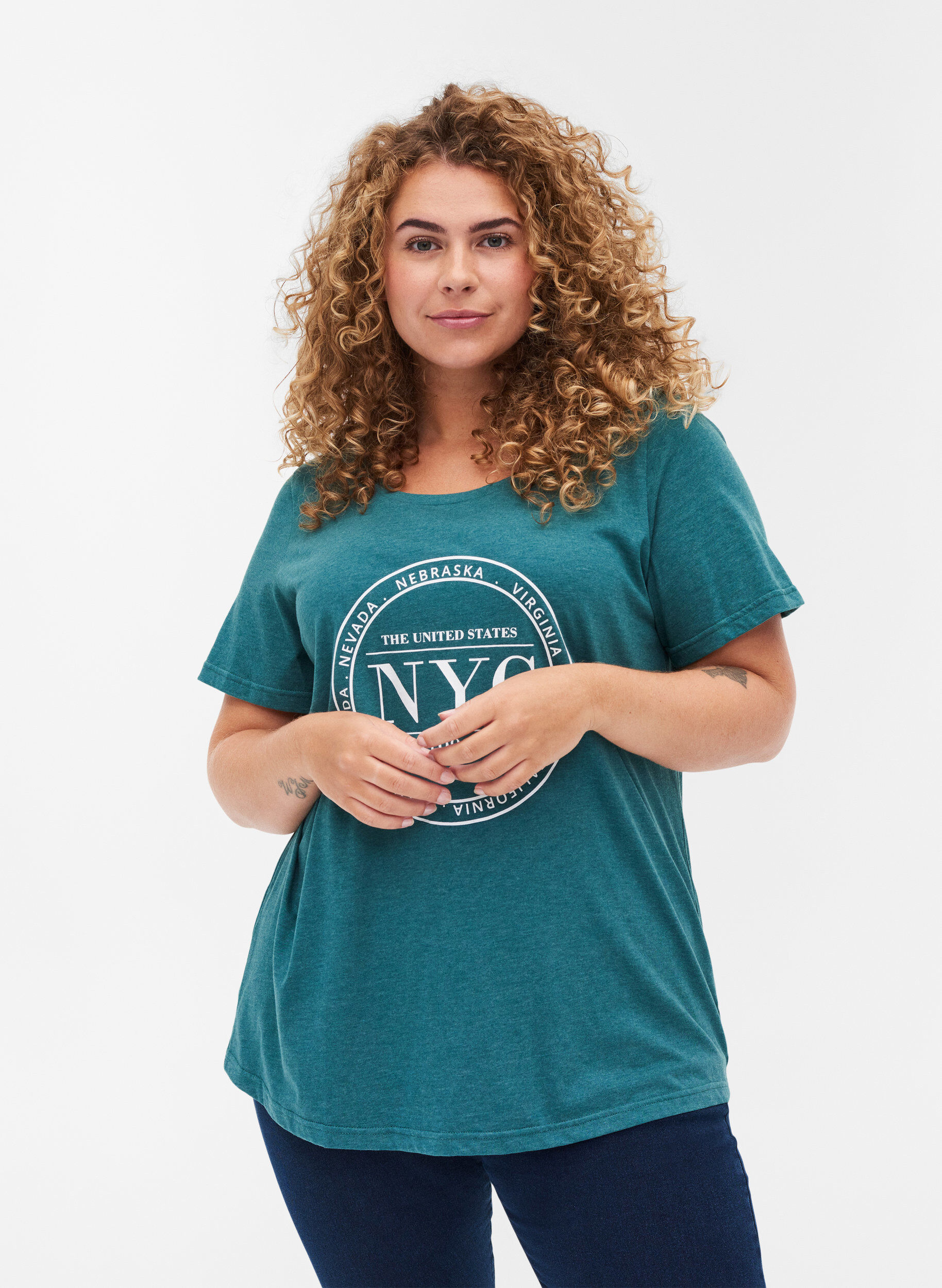 Zizzi Meleret t-shirt med tryk og korte &aelig;rmer, Pacific Mel., Model image number 0