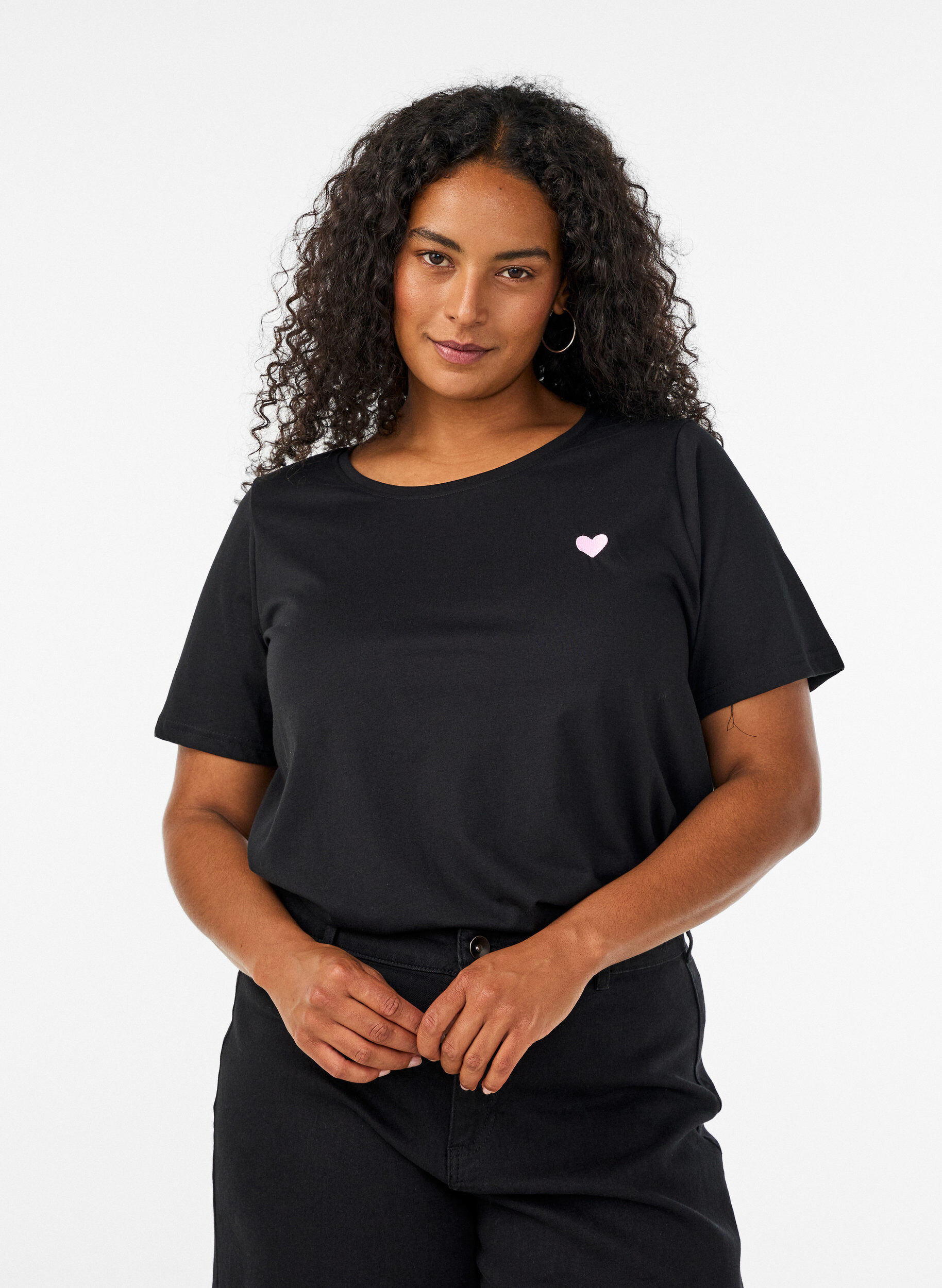 T-shirt med motiv, Sort, Model