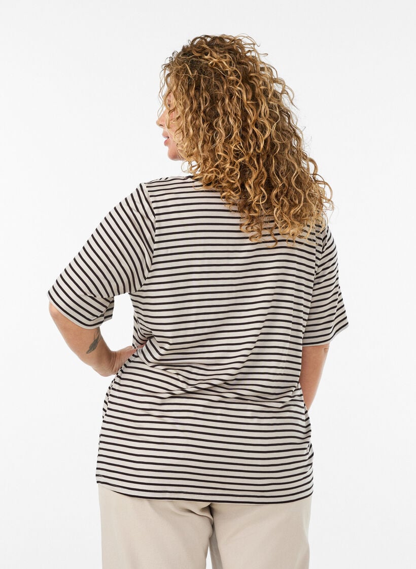 T-shirt med TENCEL&trade; Lyocell og striber , Brun, Model image number 2
