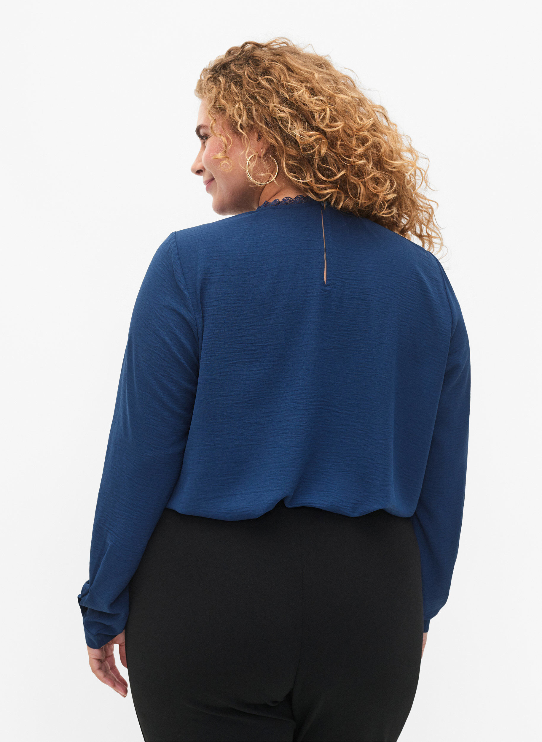 Zizzi Bluse med lange &aelig;rmer og blondedetalje, Titan, Model image number 1