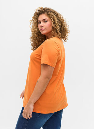 Basis t-shirt med v-hals, Amberglow, Model image number 1