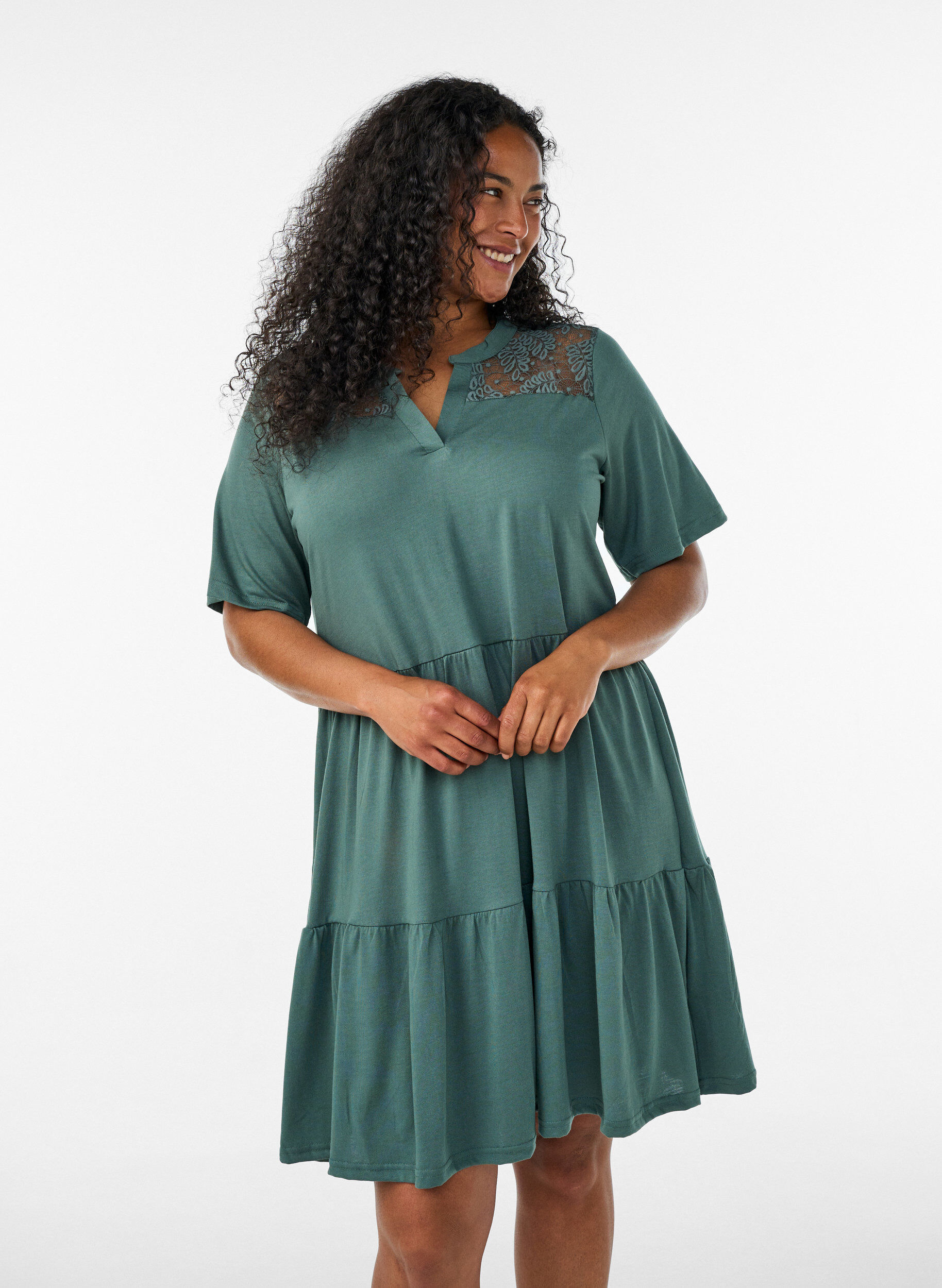 ZizziJerseykjole med blondedetaljer og lagdelt sk&oslash;rt, Gr&oslash;n, Model image number 0