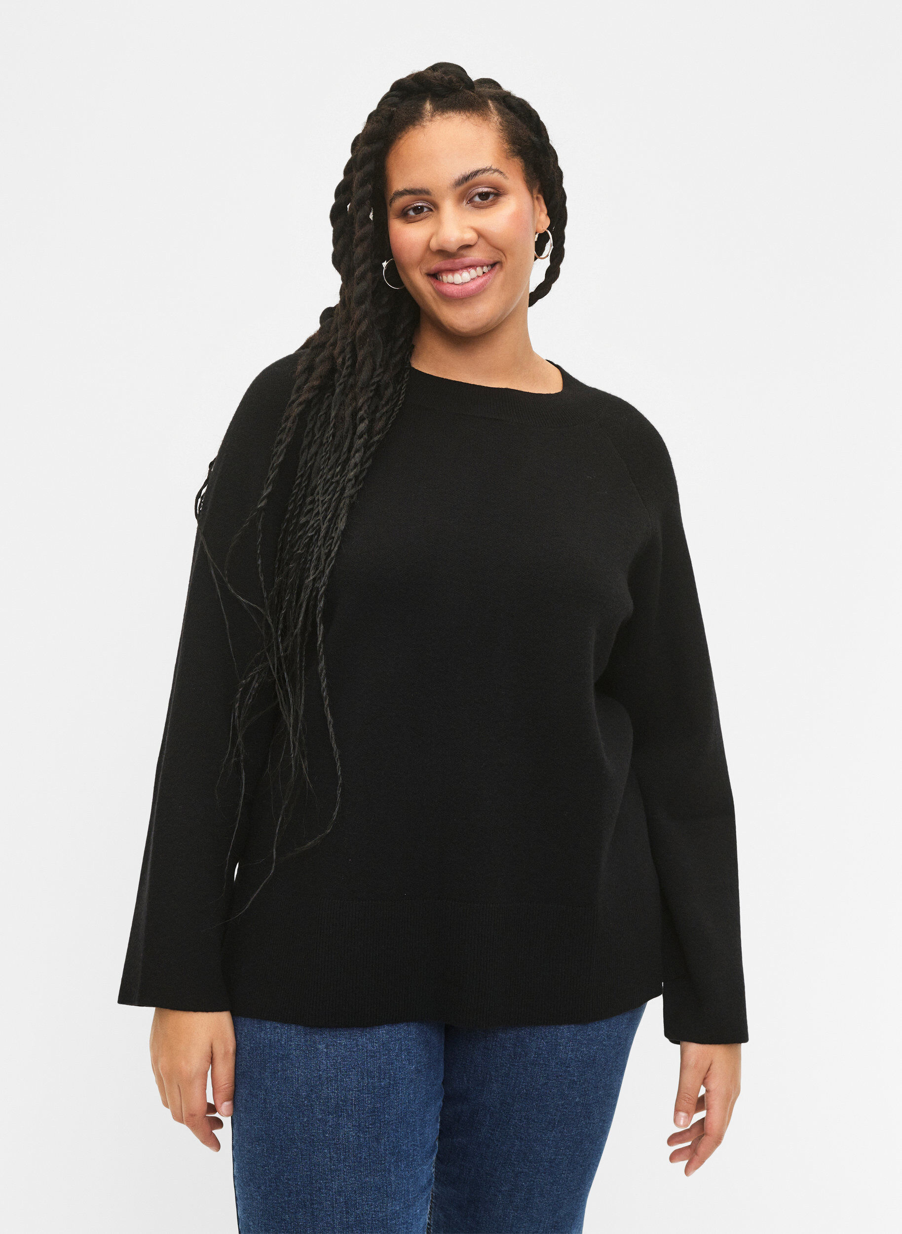 Zizzi Strikbluse i viskoseblanding med slids i siden, Black, Model image number 0