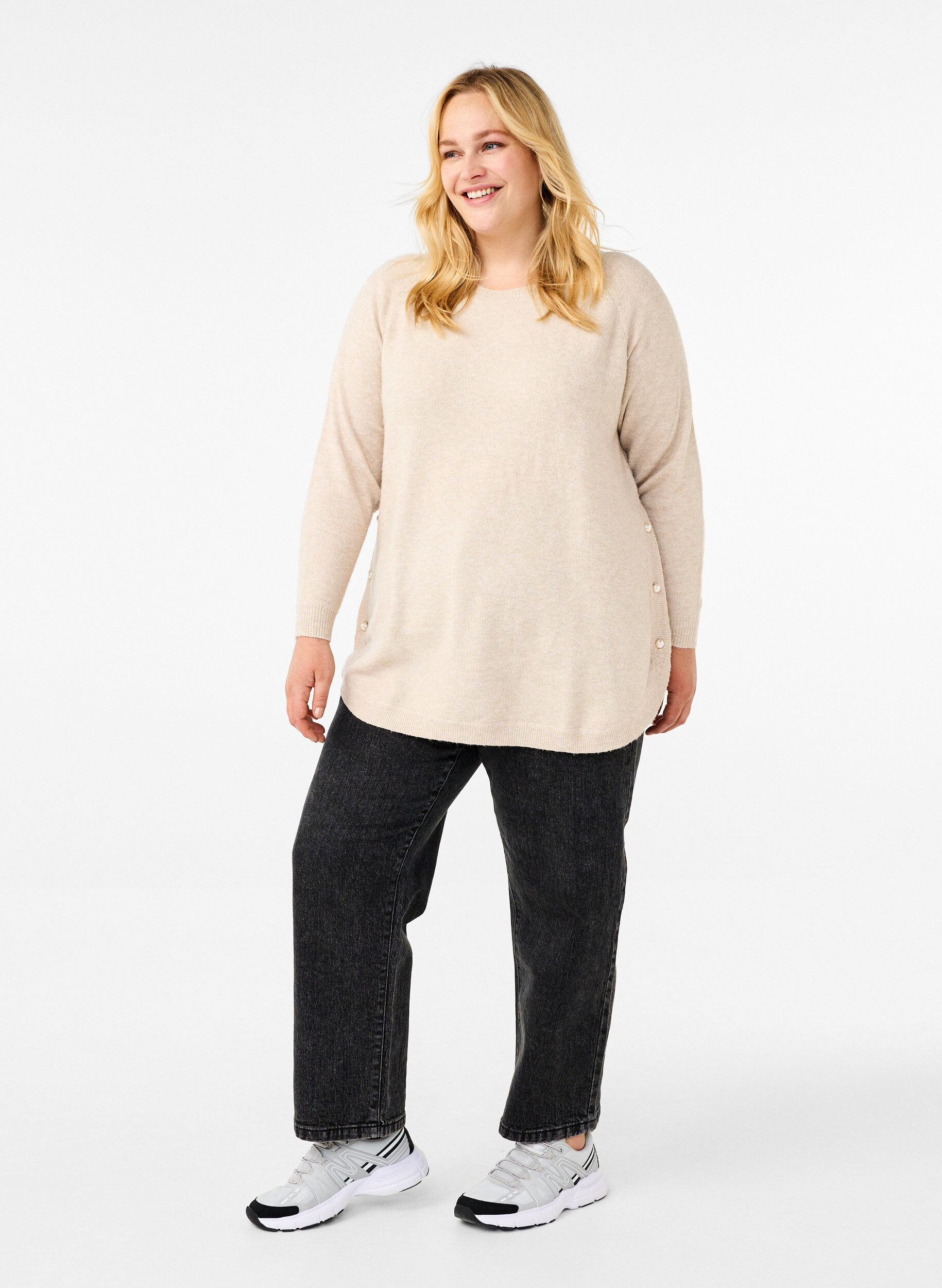Zizzi Strikbluse med perledetaljer, Pumice Stone Mel., Model image number 2