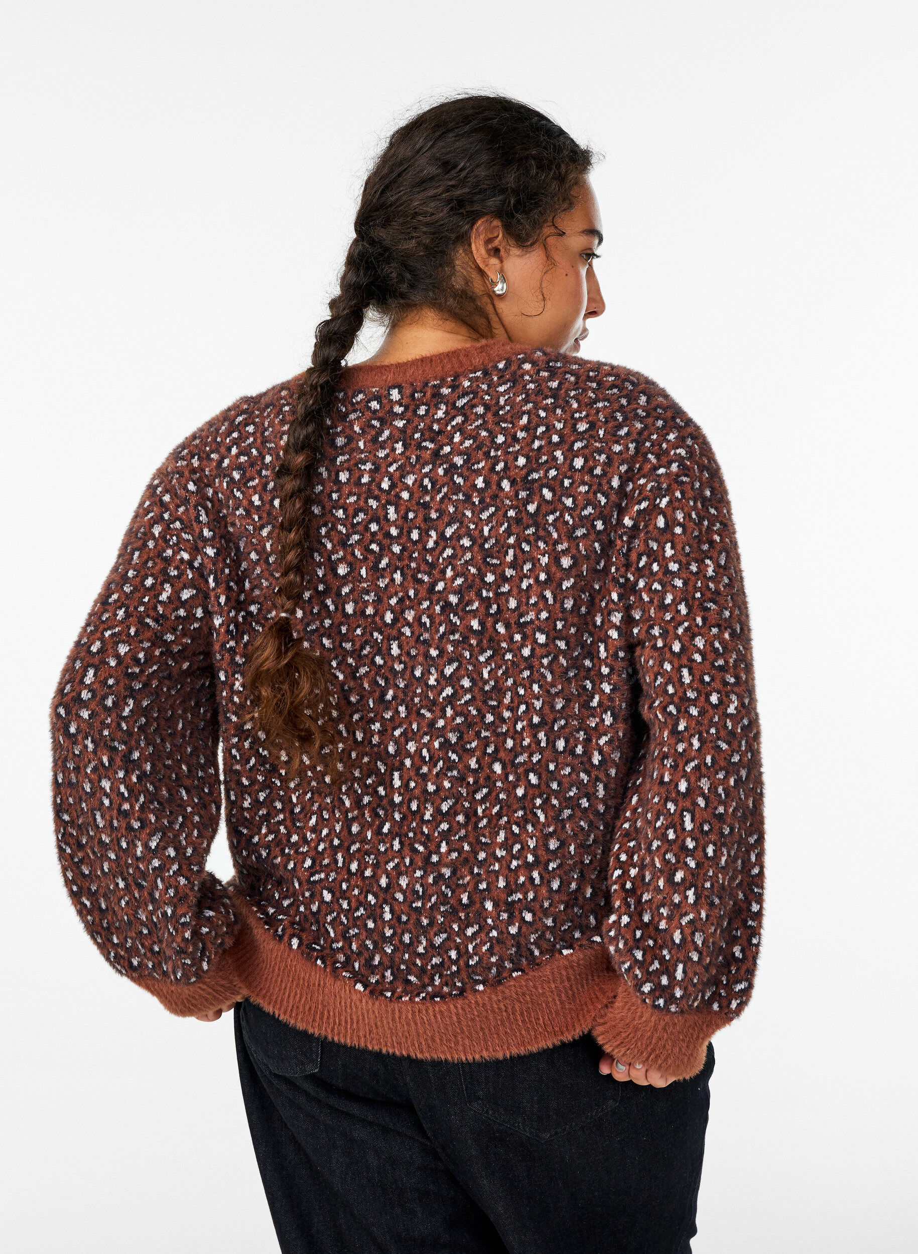 Zizzi Strikbluse med dyreprint og fluffy finish, R&oslash;d, Model image number 2