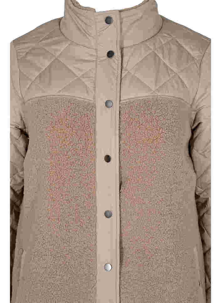 Quiltet jakke med teddy og knaplukning, Fungi Comb, Packshot image number 2