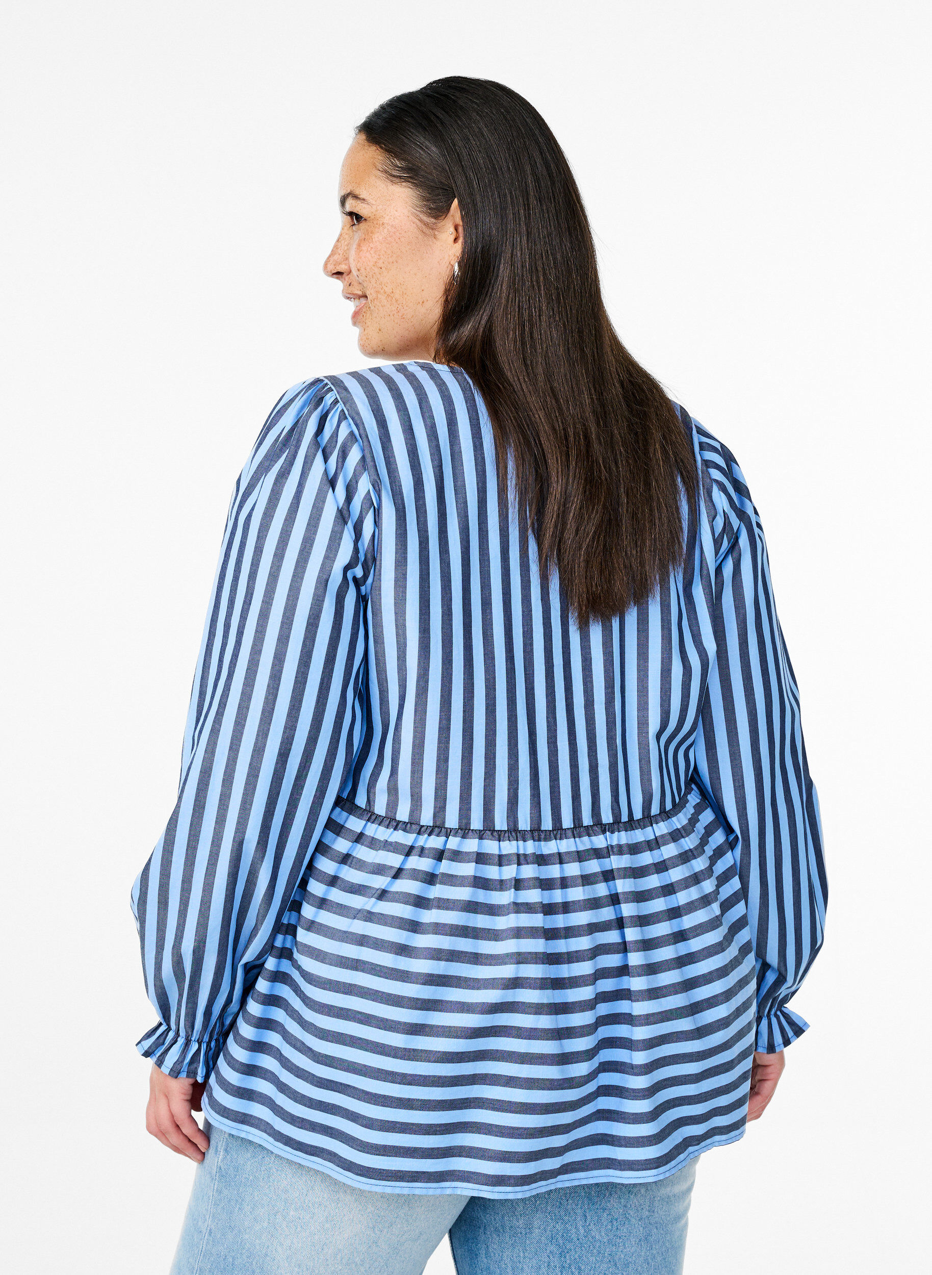 Zizzi Bluse med striber og sl&oslash;jfer, Bl&aring;, Model image number 2