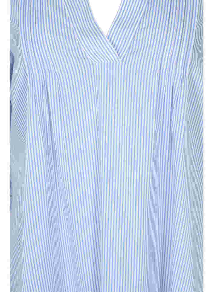 Bomuldskjole med striber og broderi anglaise, Blue Stripe, Packshot image number 2