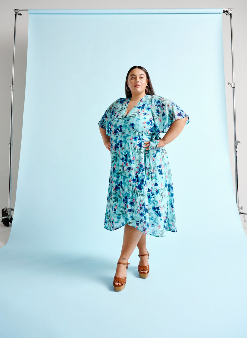 Kortærmet wrapkjole med blomsterprint, Trellis AOP, Image image number 0