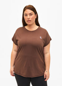 Kortærmet trænings t-shirt, Chocolate Martini, Model
