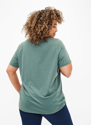 FLASH - T-shirt med motiv, Balsam Green Star, Model image number 1