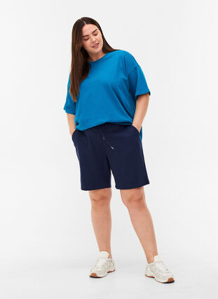 Ensfarvede shorts med lommer, Navy Blazer, Model image number 3