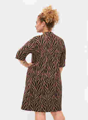 Mønstret kjole med glitter og korte ærmer, Black Lurex AOP, Model