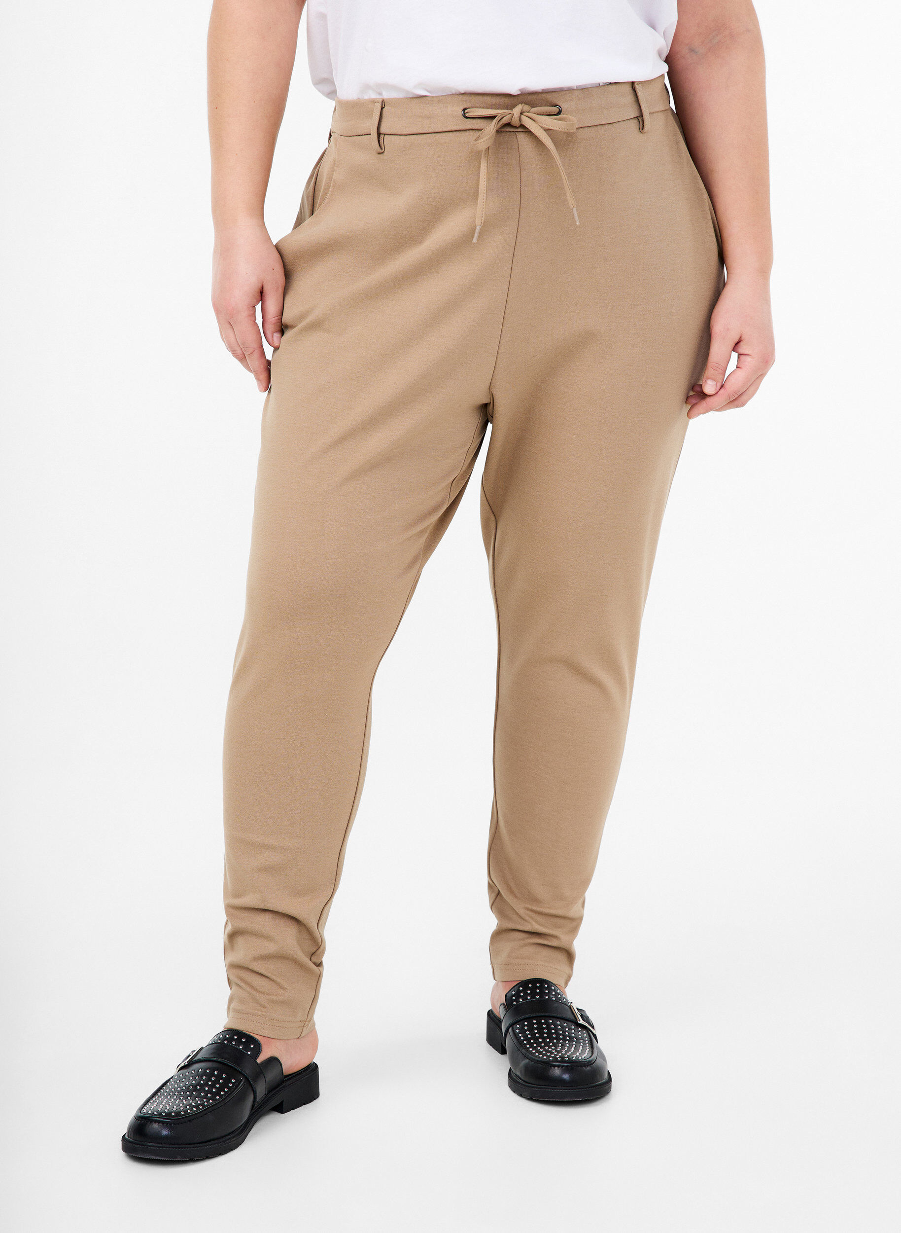 Zizzi Cropped Maddison bukser, Beige, Model image number 2