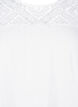 Kortærmet viskosebluse med blondedetalje, Bright White, Packshot image number 2