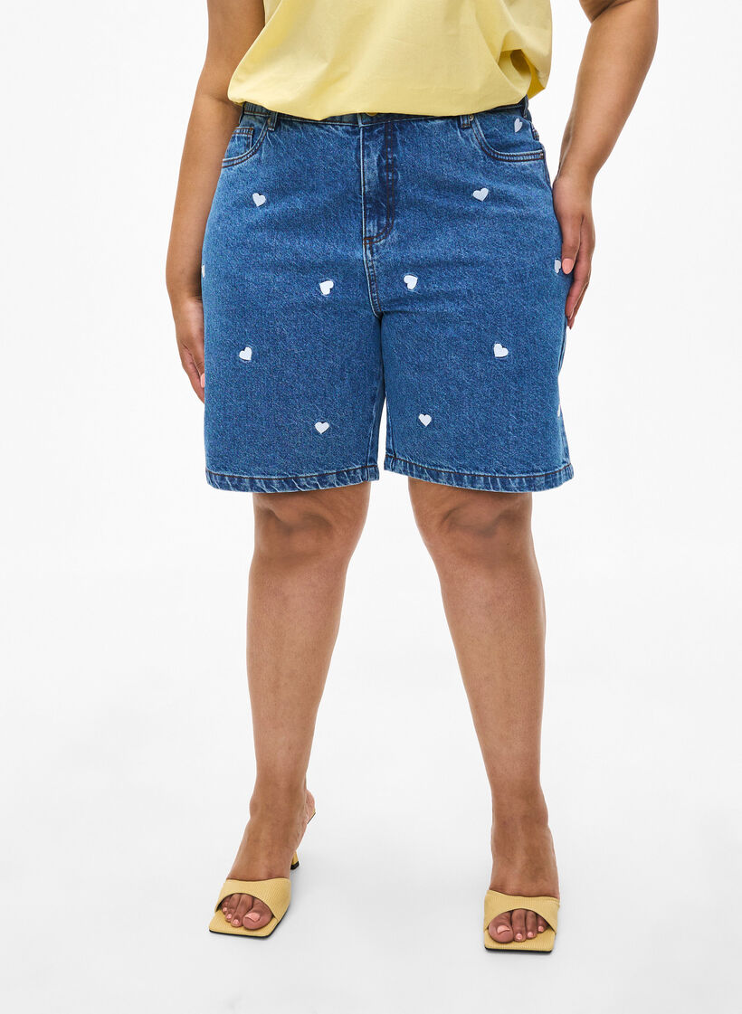 Denimshorts med høj talje og broderede hjerter, Blå, Model image number 3