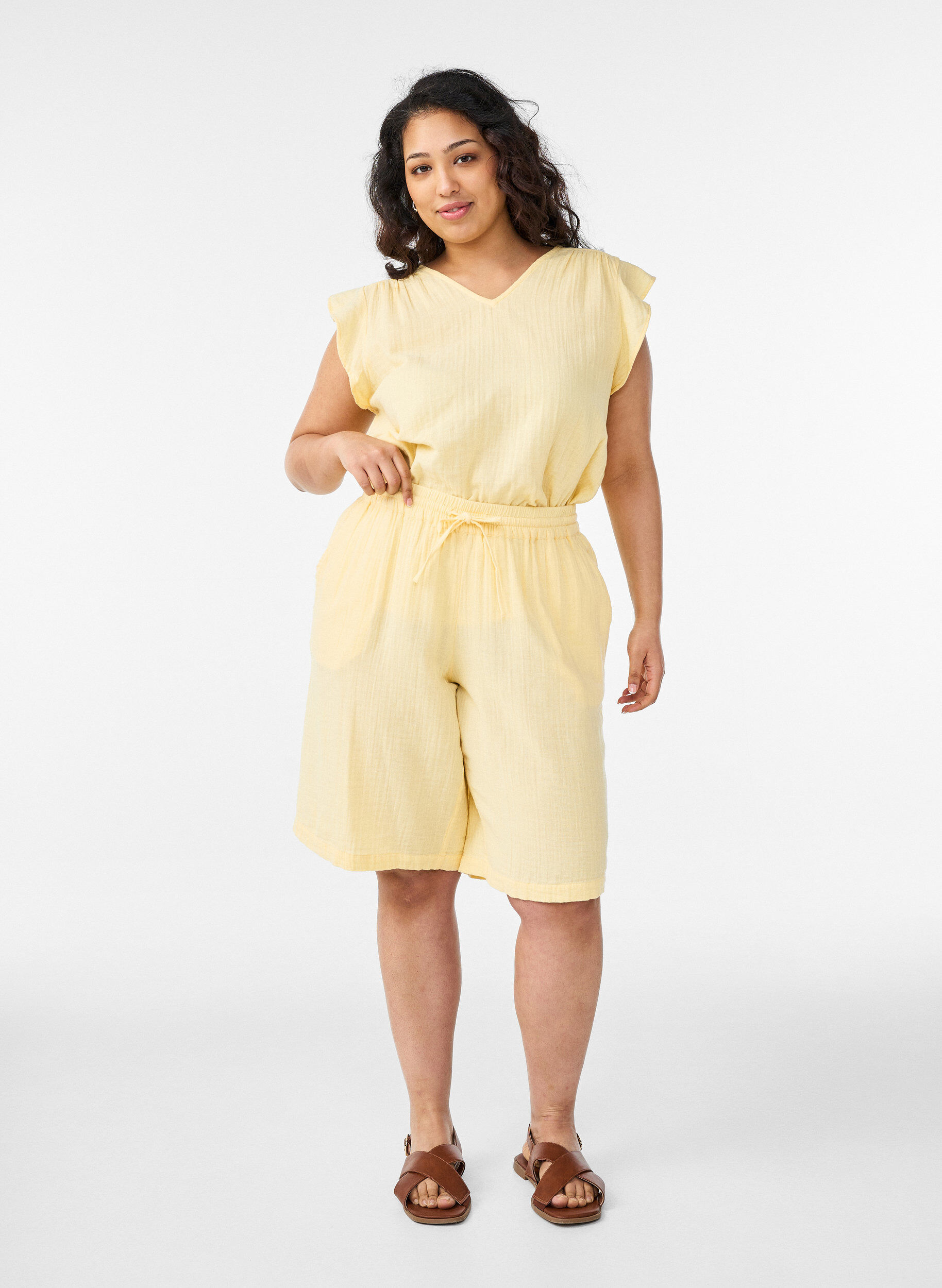 ZizziL&oslash;se shorts i bomuldsmusselin med h&oslash;j talje, Gul, Model image number 1