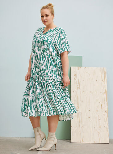 Kortærmet viskose kjole med print, Green Animal Print, Image image number 0