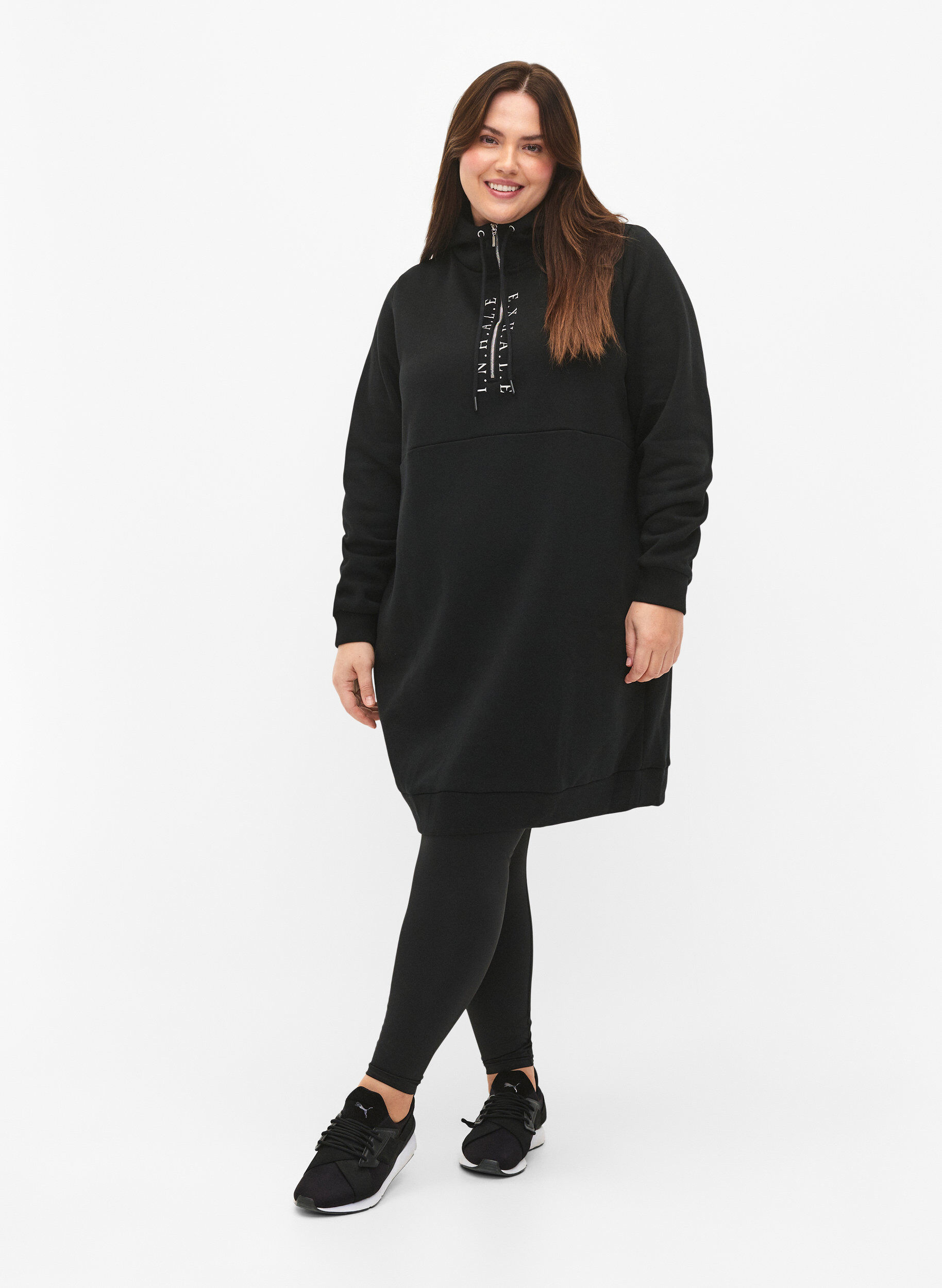 Zizzi Sporty sweatkjole med h&aelig;tte, Black/Grey, Model image number 2