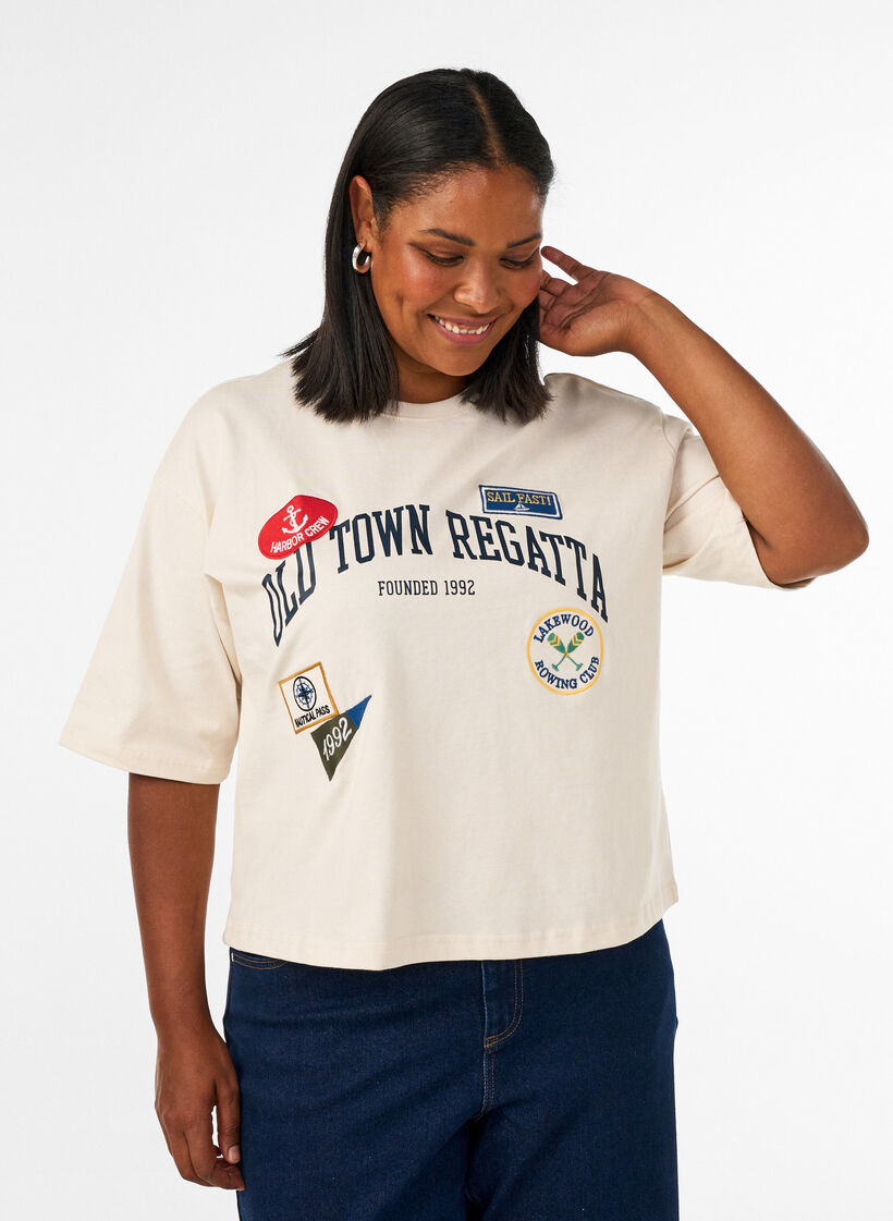 T-shirt med tekstprint og badges, Beige, Model image number 0