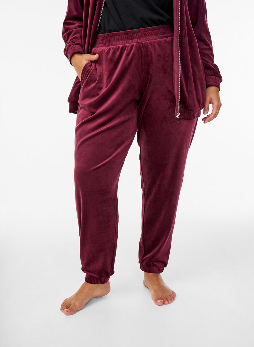 L&oslash;se bukser i velour, R&oslash;d, Model image number 2