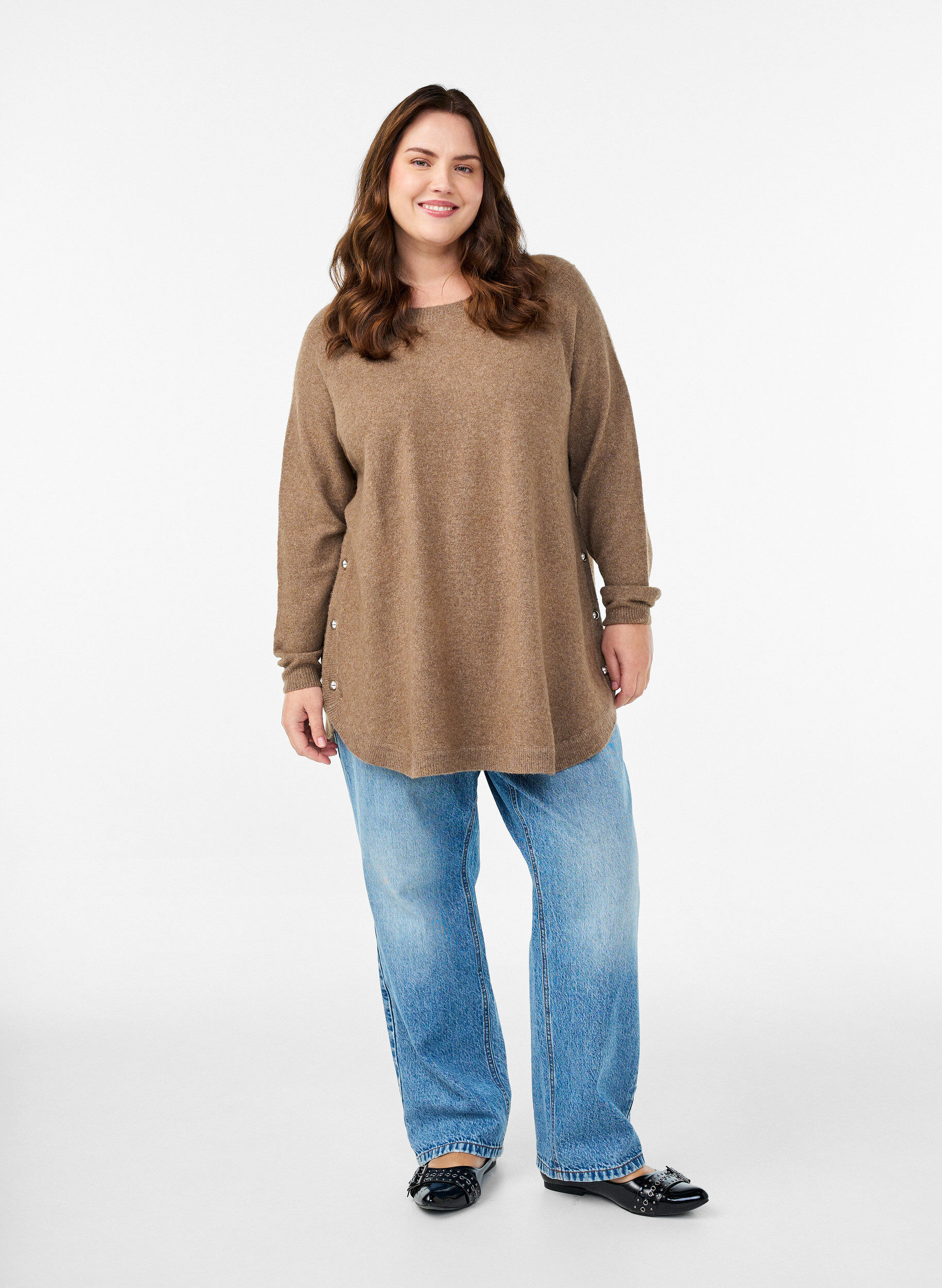 ZizziLang strikbluse med kugleknapper, Brun, Model image number 1