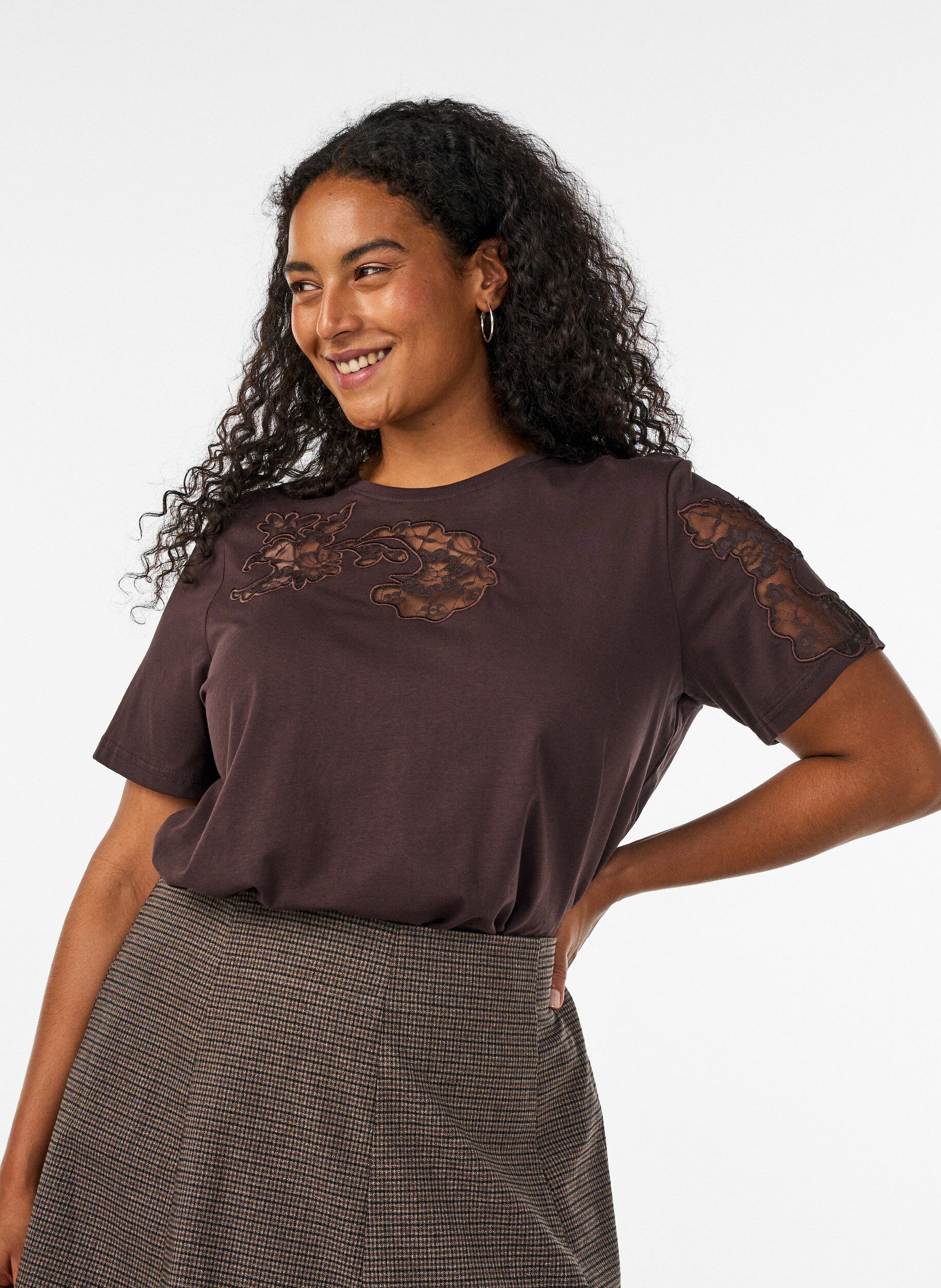 ZizziT-shirt i bomuld med blondeapplikationer, Brun, Model image number 0