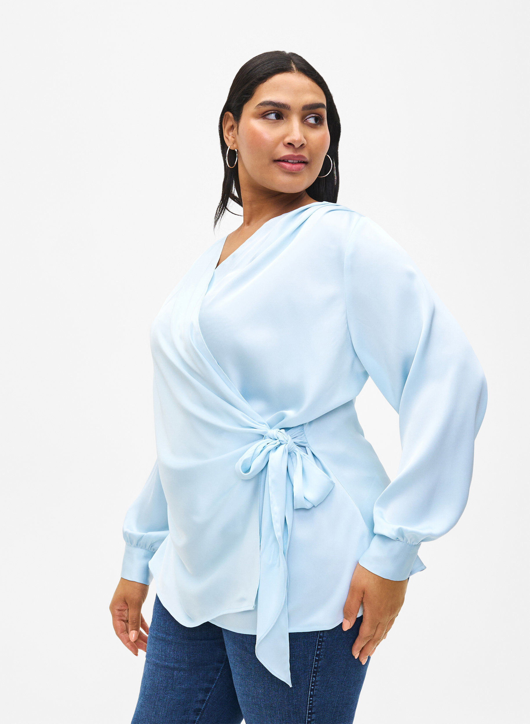 Zizzi Festbluse i satin med wrap, Delicate Blue, Model image number 0